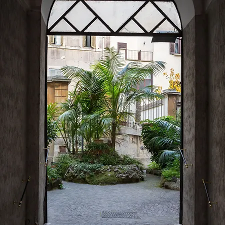 Apartman The Royal Story