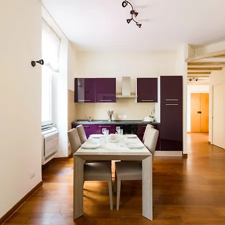 The Royal Story * Róma